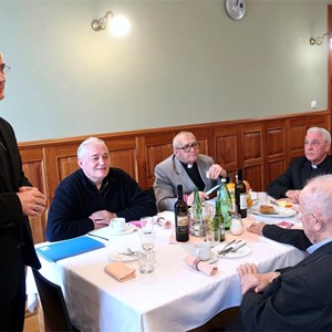 Nadbiskup Kutleša pohodio svećenike u Svećeničkom domu sv. Josipa